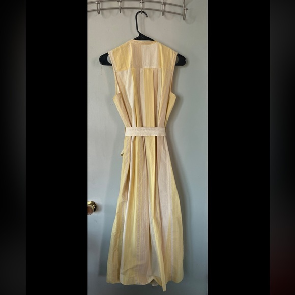 Yellow vintage inspired Uniqlo dress - Picture 3 of 4